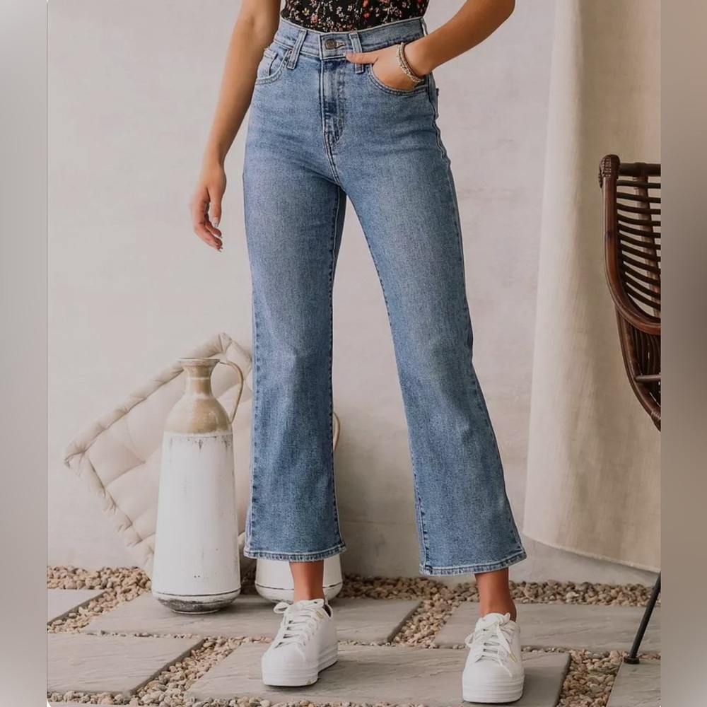 Women’s Levi’s High Waisted Cropped Flare Jeans